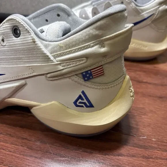 NIKE ZOOM FREAK 2 ID WHITE BLUE BASKETBALL SHOES CW0619-991 AMERICAN FLAG 8.5 - Picture 7 of 14